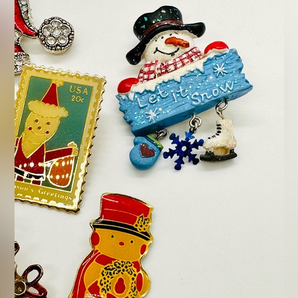 Vintage Old Fashioned Christmas Brooch pin lot - Picture 6 of 10